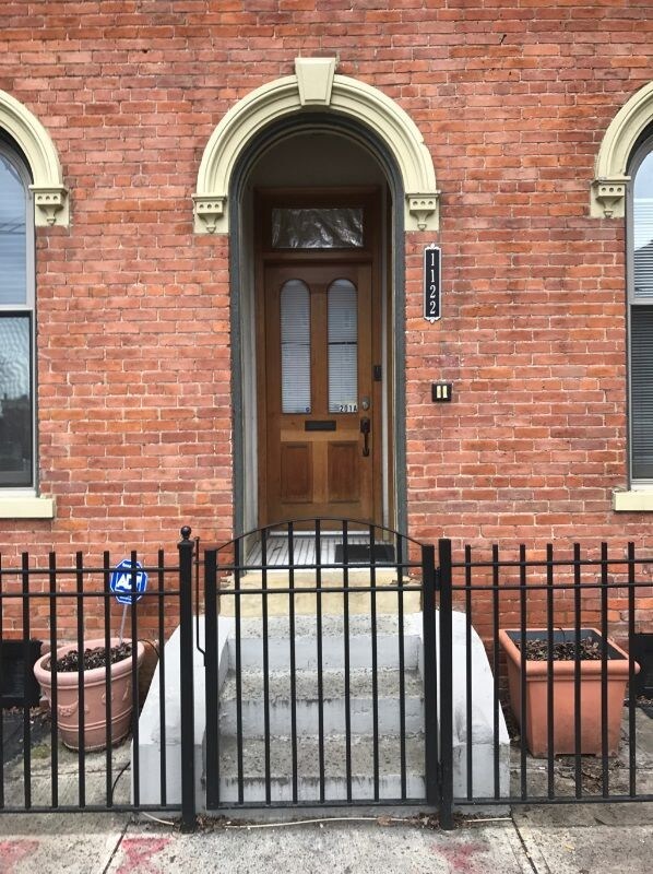 Building Photo - 1122 Race St