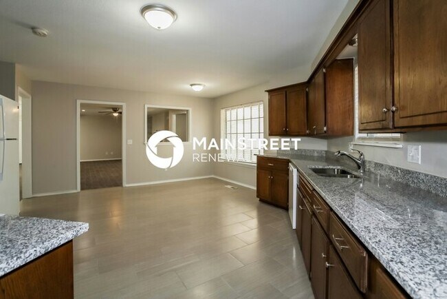 Foto del edificio - 3 Bedroom Pet-Friendly Home in EDMOND, OK ...