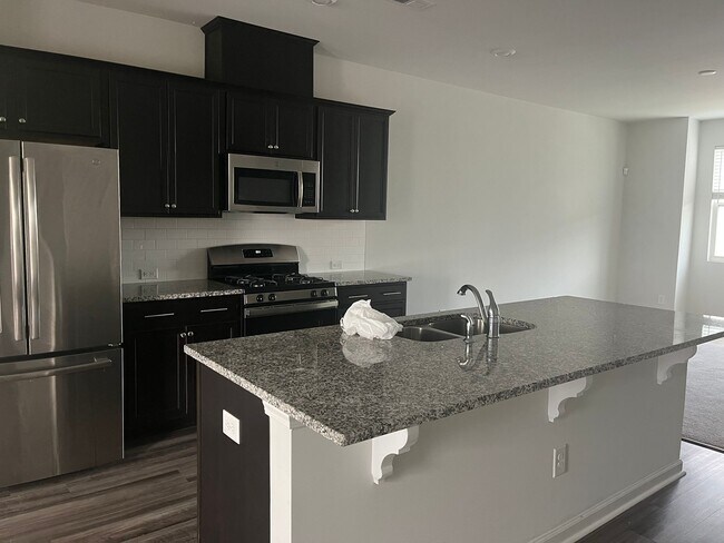 Foto del edificio - 6039 Kayton St