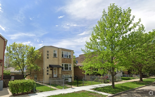 Building Photo - 5439 W Schubert Ave
