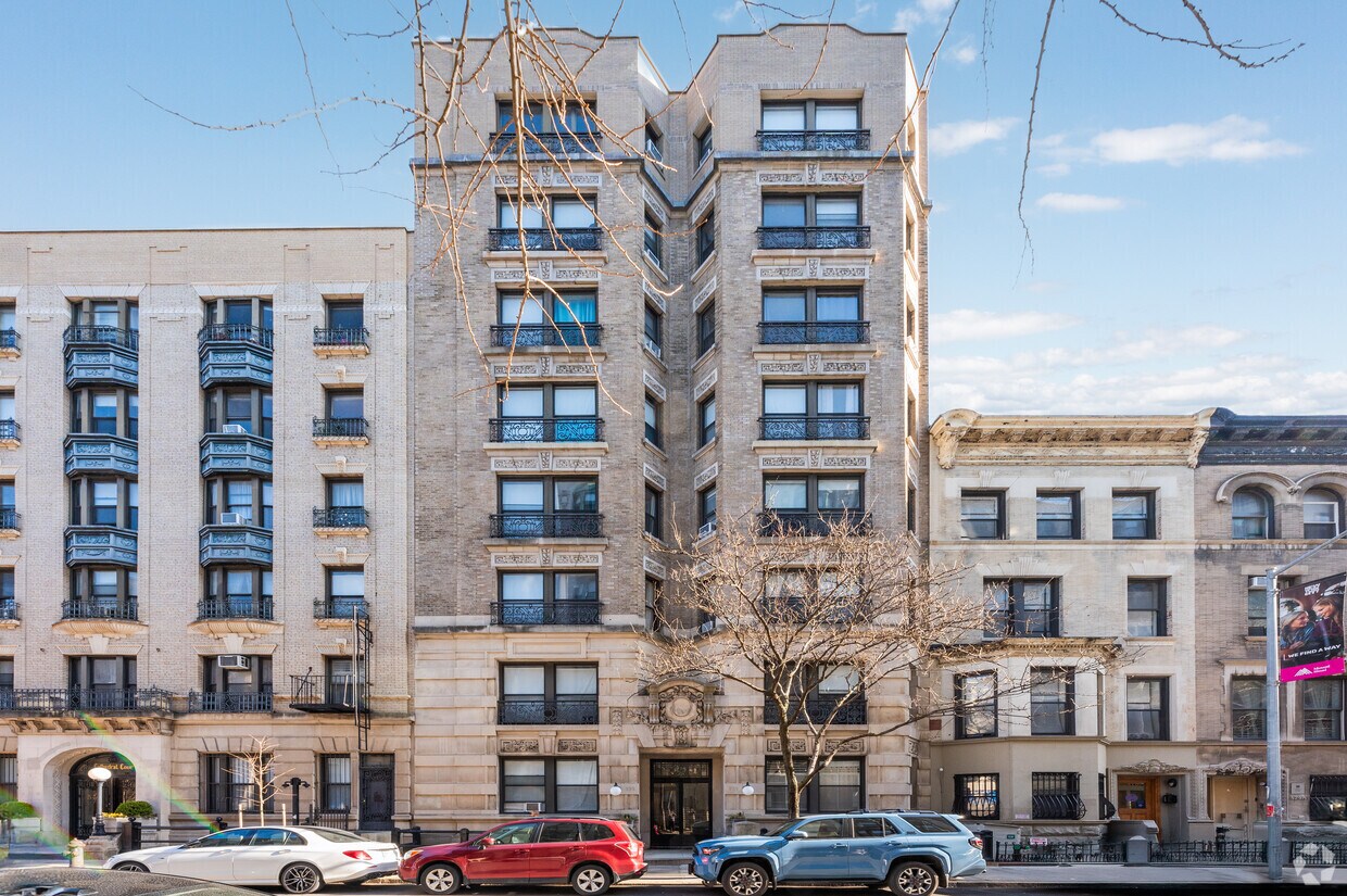 Fotografía del edificio - 533-535 W 113th St