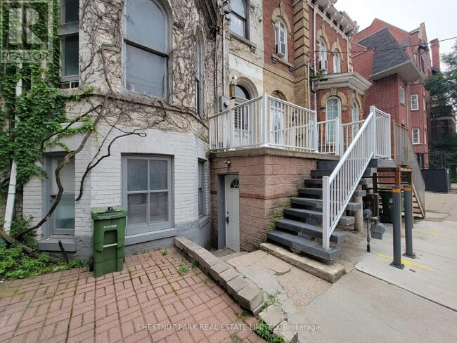 Building Photo - 342-342 Jarvis St