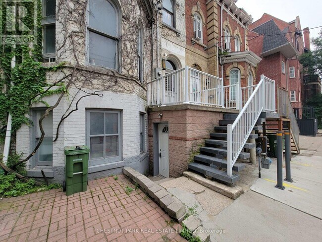 Photo du bâtiment - 342-342 Jarvis St
