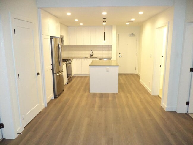 Building Photo - 20052-2083A 83A Ave