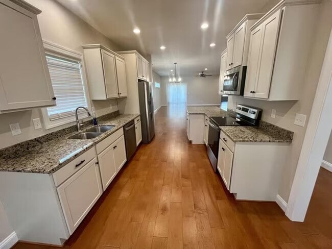 Building Photo - Single-level Living In Desirable Christian...