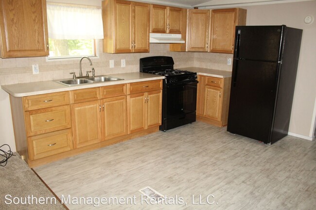 Building Photo - 3 br, 1 bath House - 1448 Main St Extended