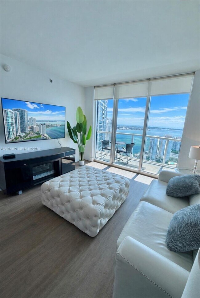 Building Photo - 500 Brickell Ave