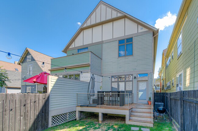 Building Photo - 2132 N Pennsylvania St