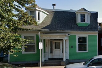 Building Photo - 2229 Brunswick St