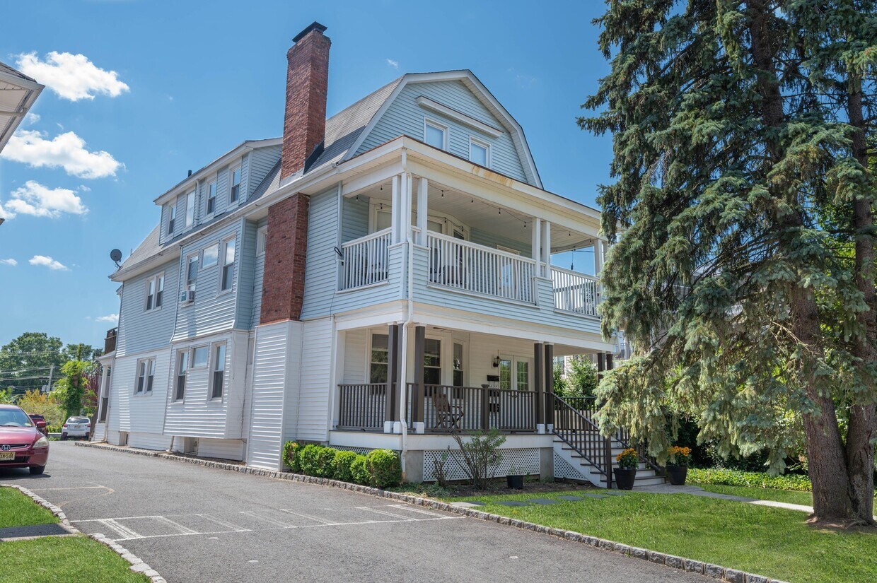 56 Franklin Pl, Summit, NJ 07901 House Rental in Summit, NJ