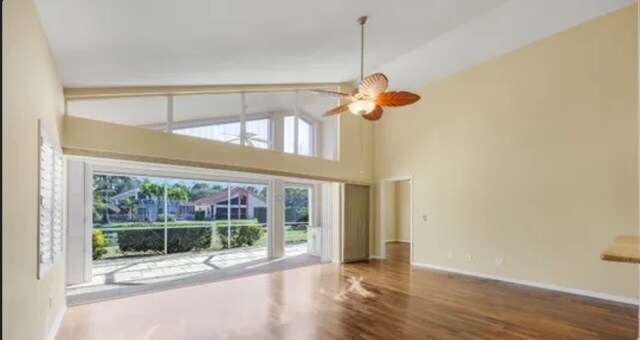 Building Photo - 384 Pindo Palm Dr