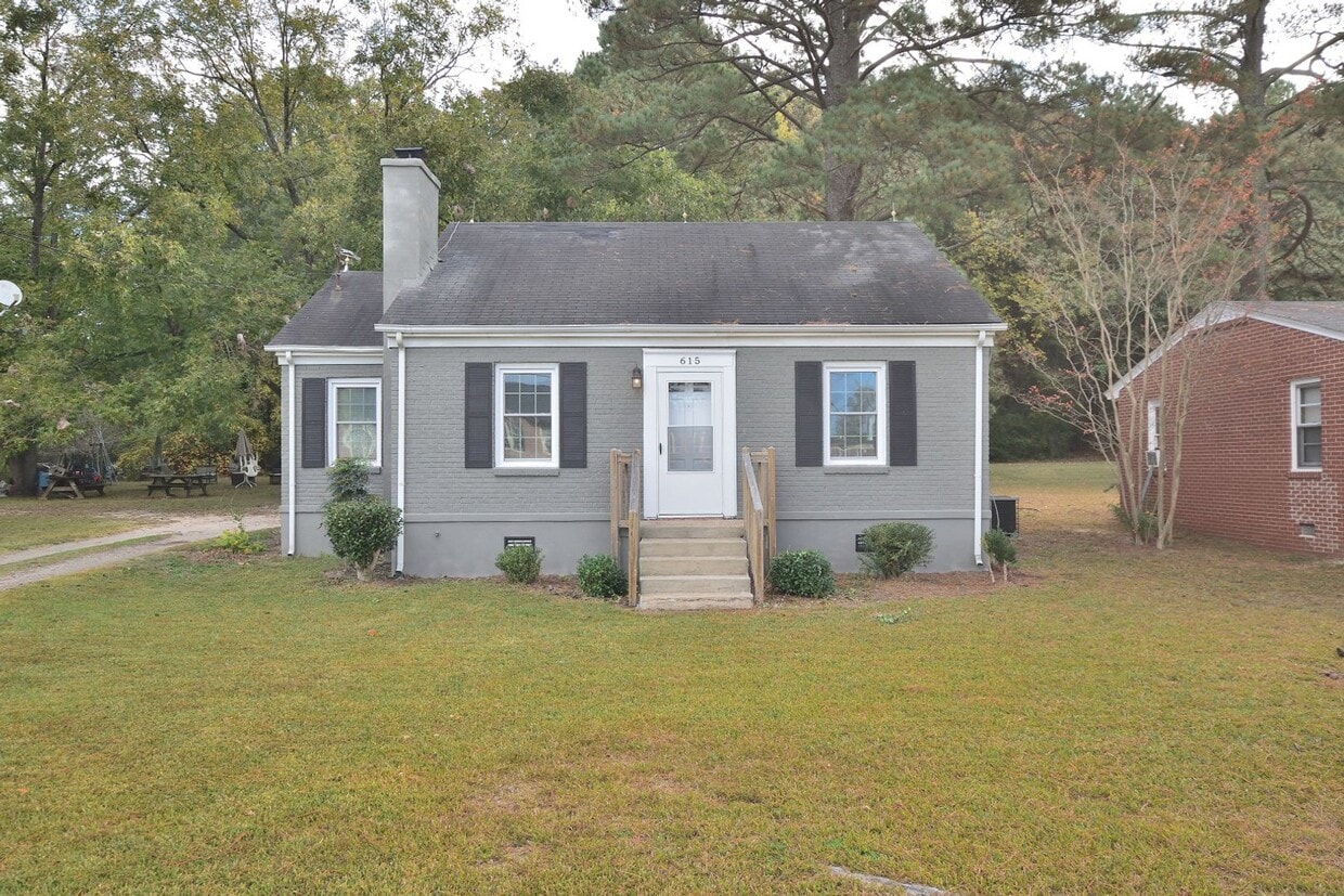 Primary Photo - 615 S. Pine Street