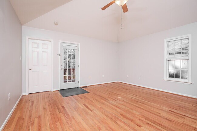 Foto del edificio - 305 Occidental Dr