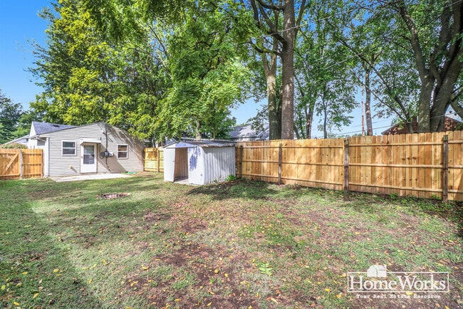 Building Photo - Cozy One-Story Home with 2 Bedrooms in River Park