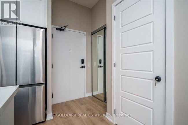 Building Photo - 415 Sea Ray Ave