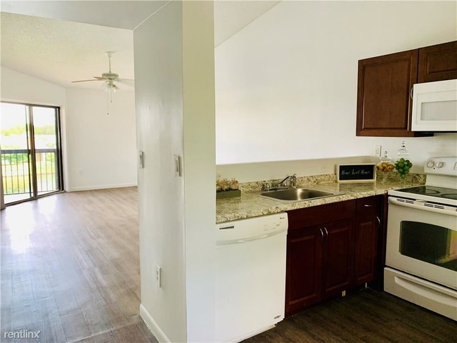 Building Photo - 2 br, 2 bath  - Villas De Venezia #9992