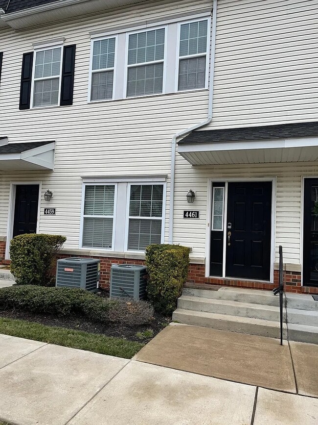 Building Photo - 4461 Riverview Ln