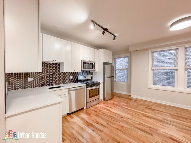 Foto del edificio - 665 W Wrightwood Ave