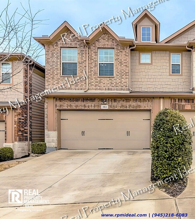 Photo - 304 Basil St House