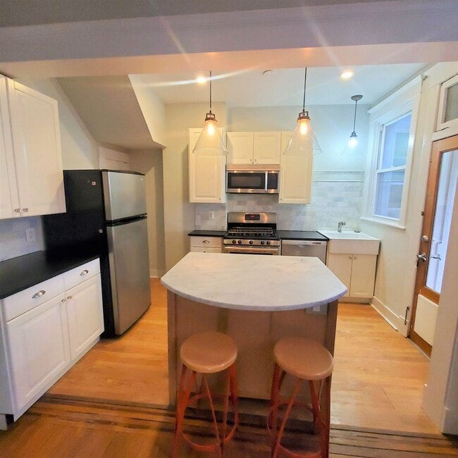 Building Photo - 3310 Gilman Terrace