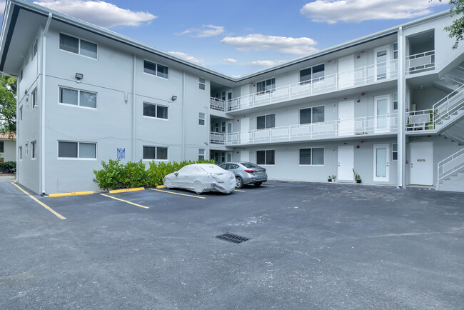 Building Photo - Santina Apartments