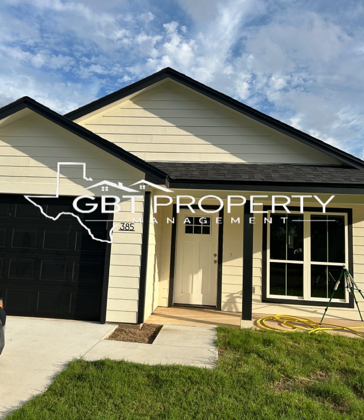 Foto principal - Brand New 3 bed 2 bath House!