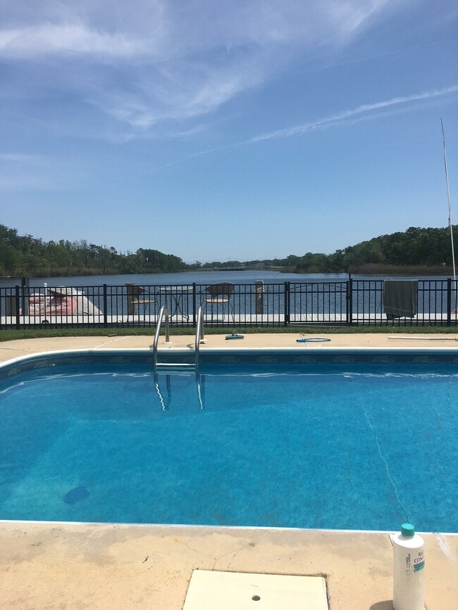 Pool w/ water view - 55 Lenape Trl