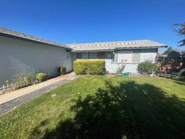 Foto del edificio - 101 Empire Rd