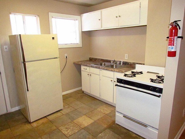Building Photo - 2524 Binz St