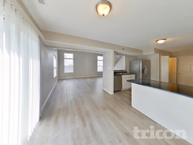 Building Photo - 4531 Riverbrook Ln