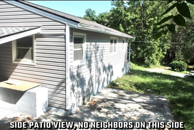 Foto del edificio - 2318 Shull Rd NE