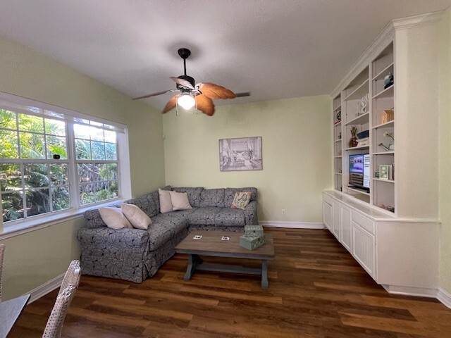 Building Photo - 7831 Winona Rd