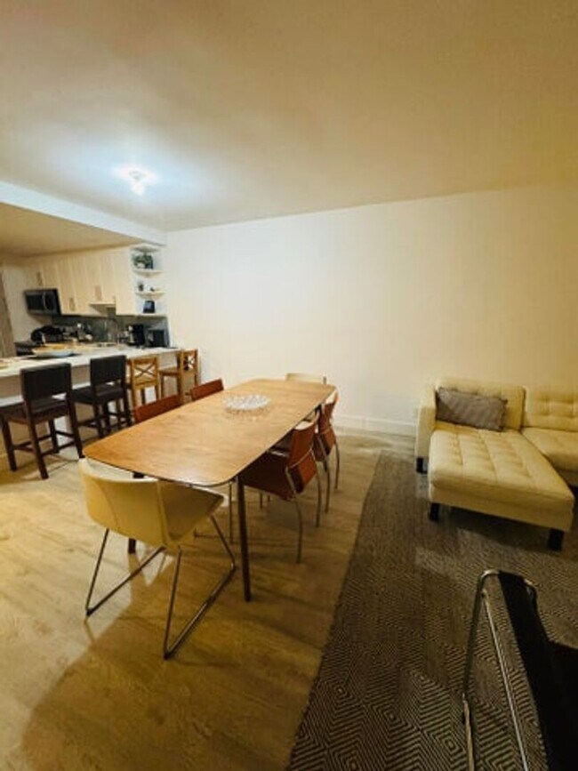 Foto del edificio - 2800 N Palm Aire Dr