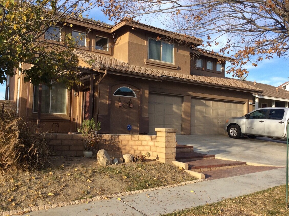Building Photo - Nice Corona Hills Home!