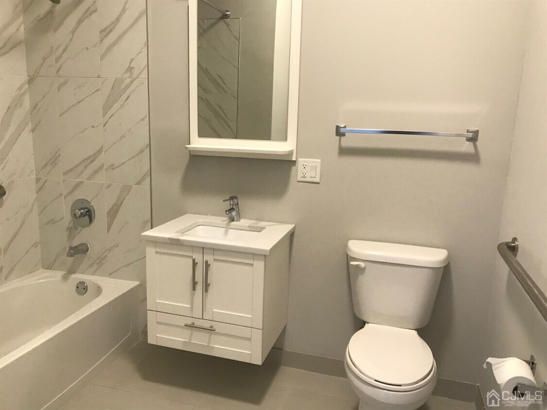 22 Center St Unit 205, Metuchen, NJ 08840 Apartment for Rent in