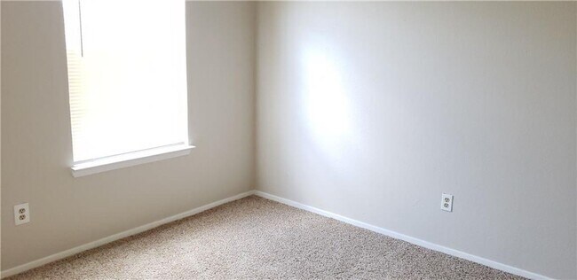 Building Photo - 736 W. Collins