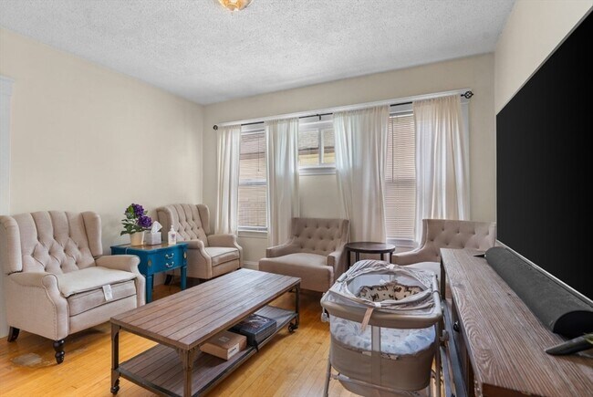 Foto del edificio - 79-81-81 Vernon St