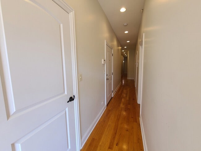 Foto del edificio - 3339 N Halsted St