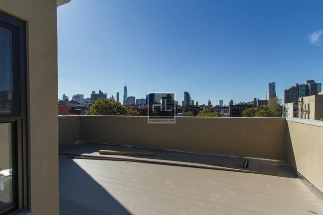 Foto del edificio - RIDGE ST.