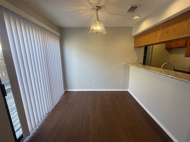 Building Photo - Come Home Today!!