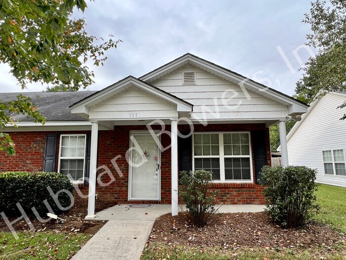 Primary Photo - 111 Colonial Commons Ln