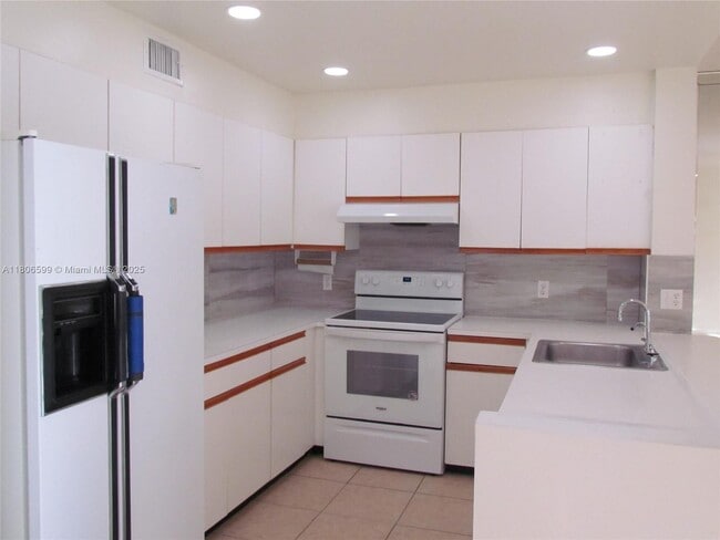 Building Photo - 500 SW 130th Terrace