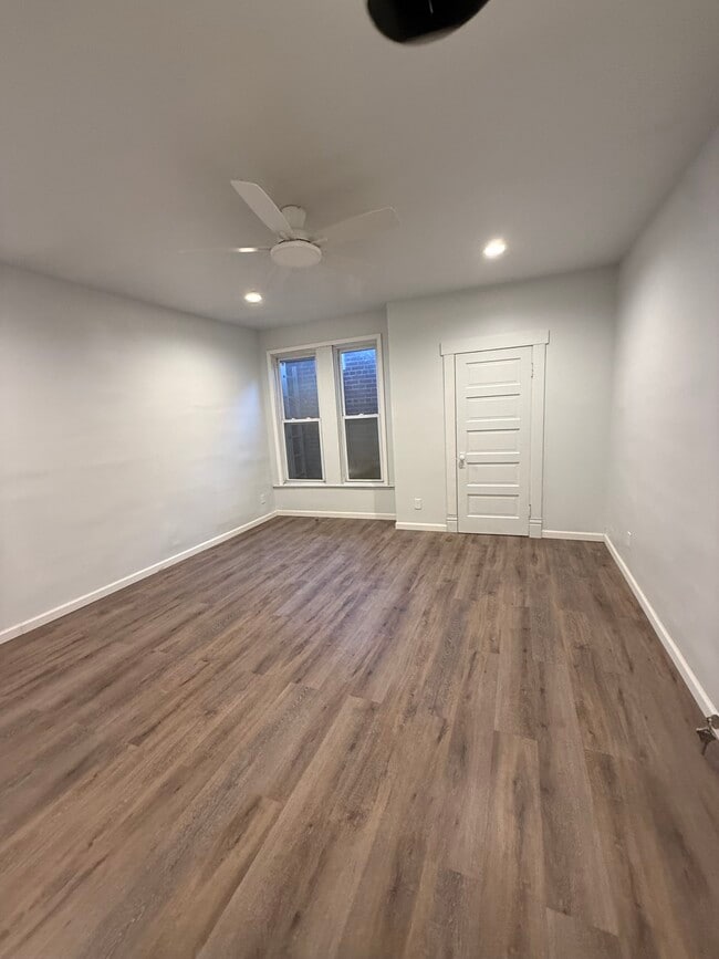 Building Photo - 250 High St