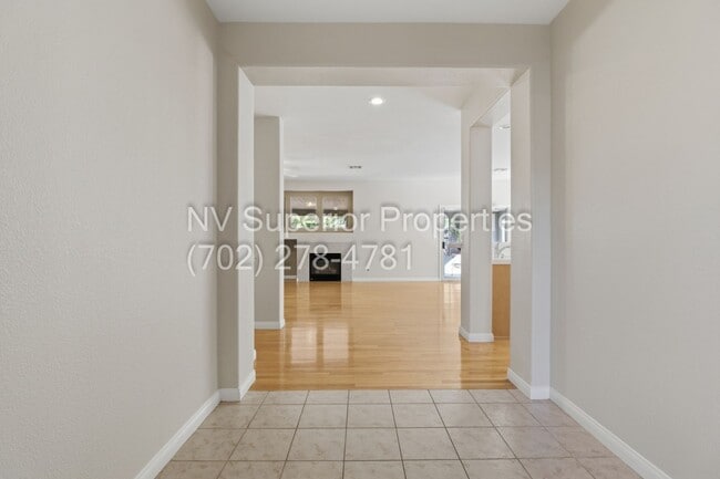 Building Photo - SE!! 4 Bedrooms!! Single Story!!! 3 Car Garage!!! Gated!! Water Conditioner!! All Appliances!!! F...