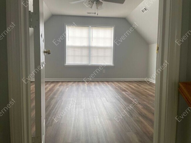 Foto del edificio - 11727 Hawick Valley Ln