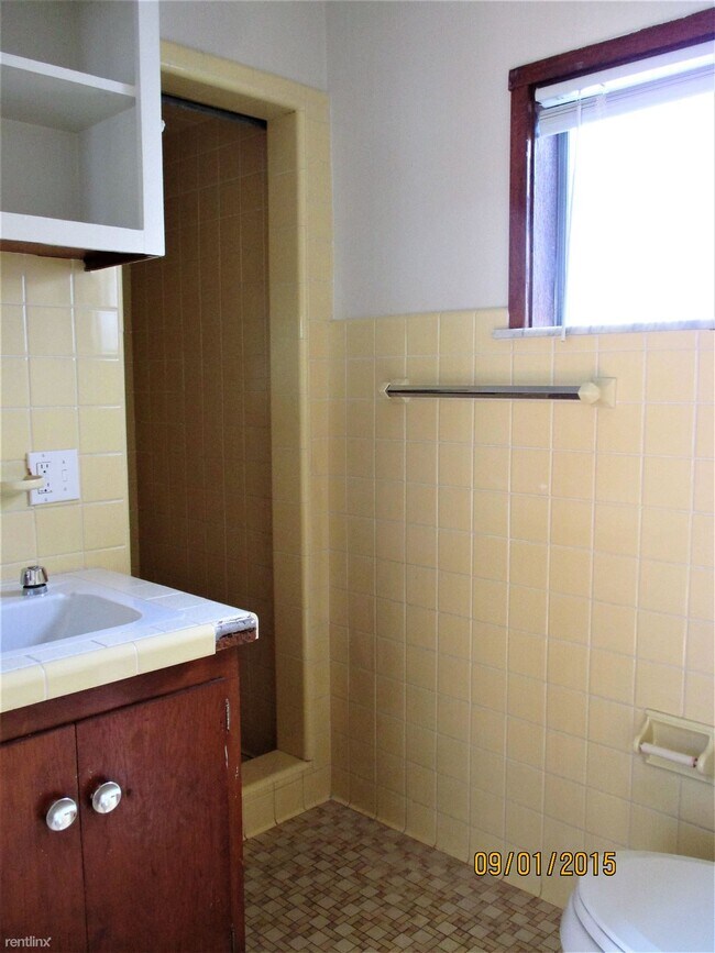 Building Photo - 6 br, 3 bath House - 711 S Division St 711...