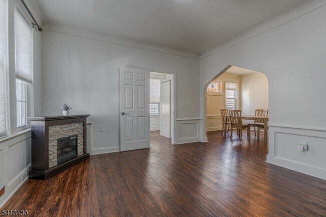 Foto del edificio - 172 Goldsmith Ave