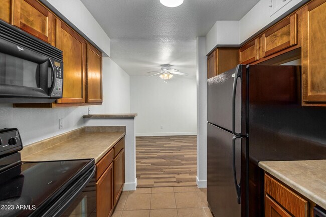 Foto del edificio - 8787 E Mountain View Rd