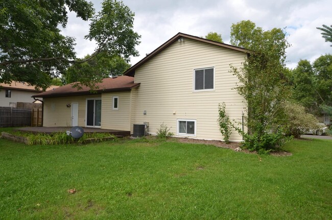 Building Photo - 7910 Hallmark Way