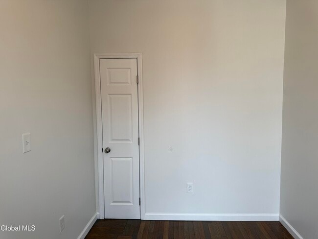 Building Photo - 346 Madison Ave